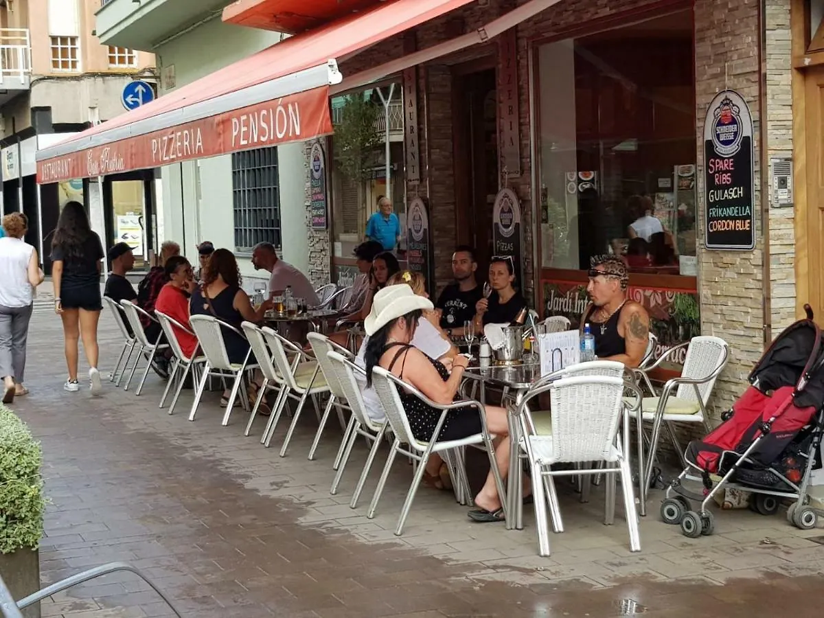 Pension Casa Austria Calella 3*,